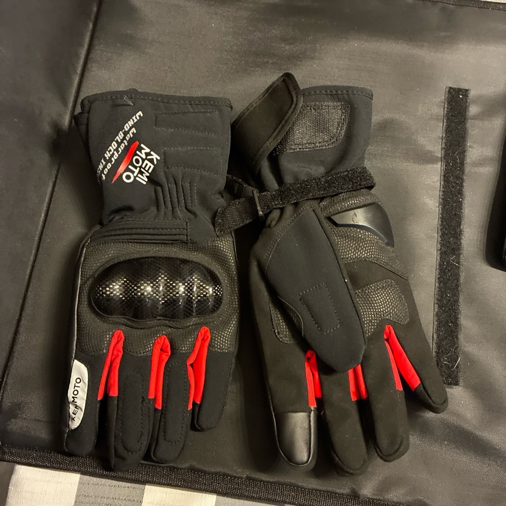 Kemimoto Black and Red Motorcycle Gloves